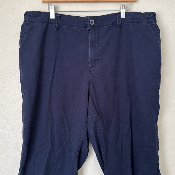 Old Navy Women’s Easy Chino Pants in Navy - Picture 2 of 8